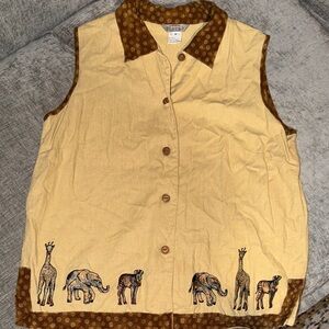 Vintage Yellow Sleeveless Button-Up Tank with Animal Embroidery beautiful detail